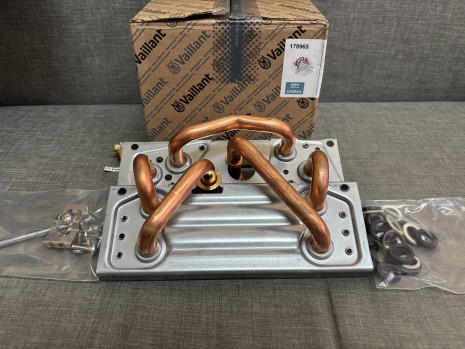 Гидроблок теплообменника для котлов Vaillant Turbo Tec, Atmo Tec